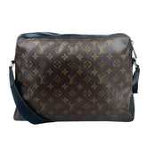 louis-vuitton-messenger-brown-monogram-canvas-black-leather-shoulder-bag-front