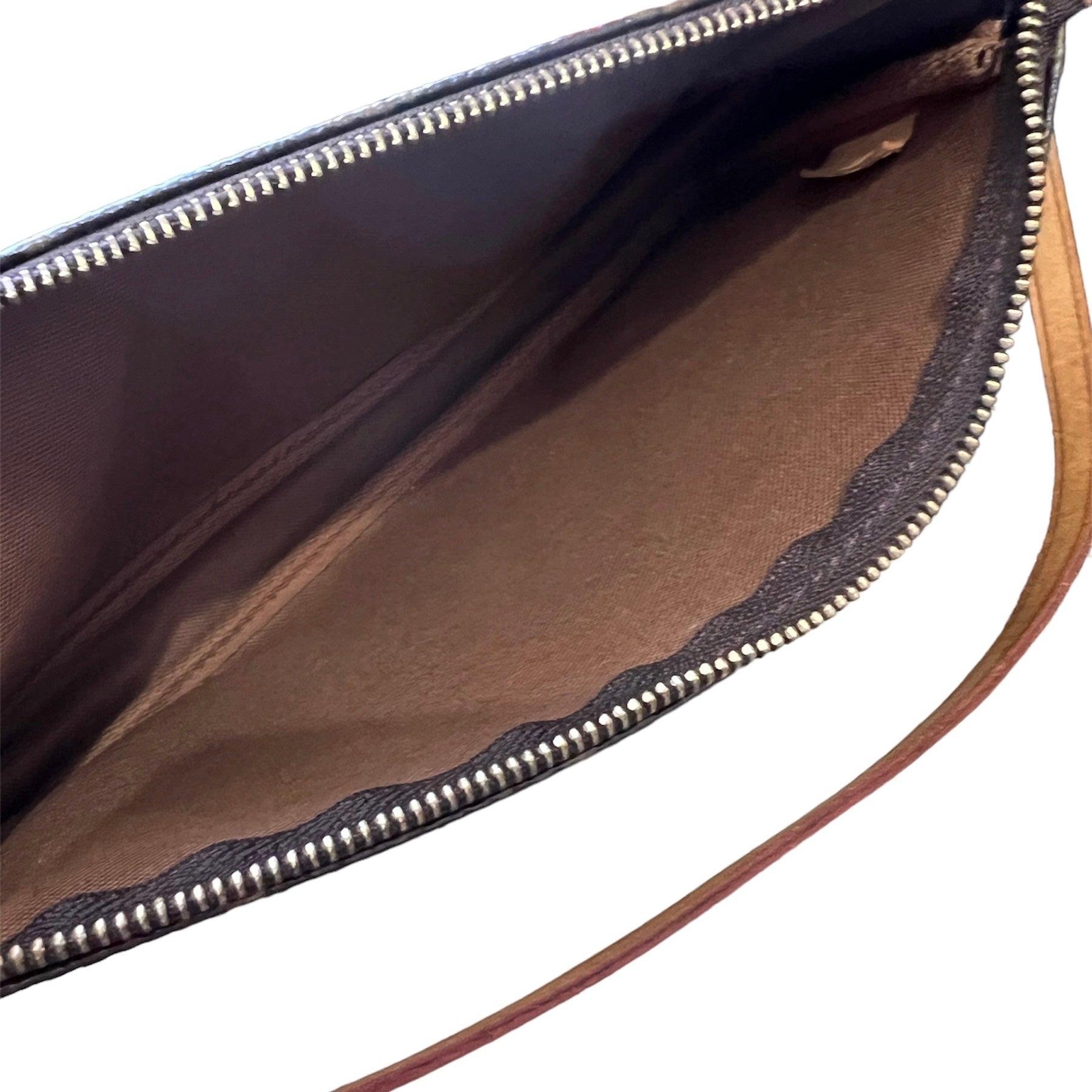 Louis Vuitton Pochette Accessoire Leather Handbag - Loop Vintage