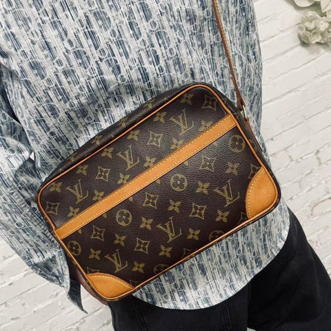 Louis Vuitton Reporter Cloth Handbag