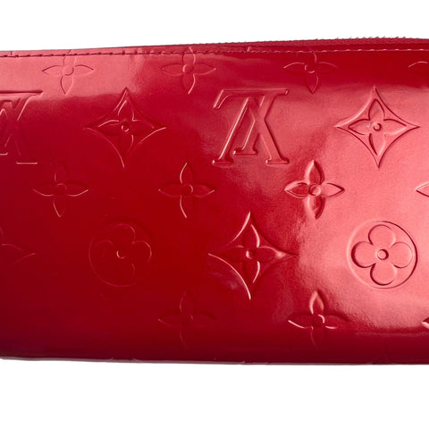 Louis Vuitton Zippy Leather Wallet