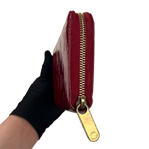 Louis Vuitton Zippy Leather Wallet
