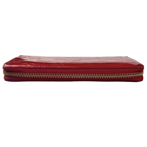 Louis Vuitton Zippy Leather Wallet