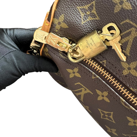 Louis Vuitton Keepall Monogram LV Monogram Key Pol Bandolière 60