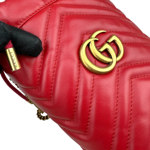 Gucci Mini bucket GG Marmont bag in red herringbone leather