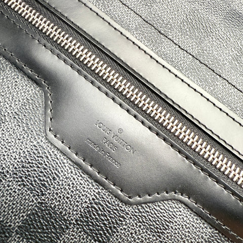 Louis Vuitton Damier Graphite Canvas Daniel MM Messenger Bag