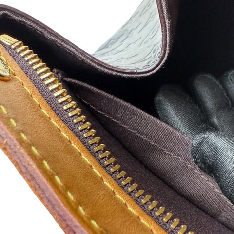 Louis Vuitton Bréa patent leather handbag