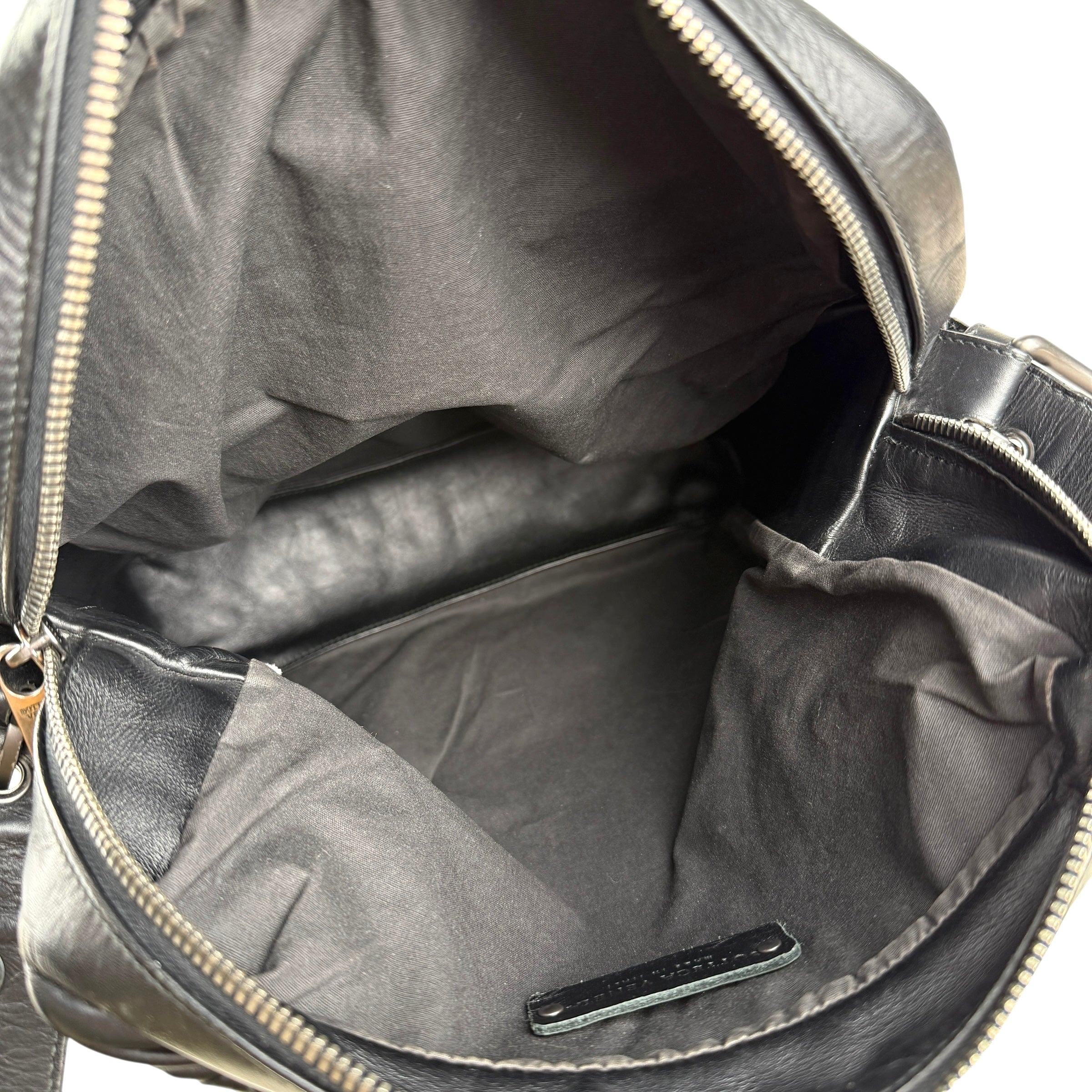 Pre-owned bottega-veneta-intrecciato-messenger-bag-front
