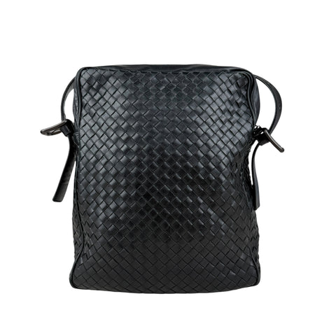 bottega-veneta-intrecciato-messenger-bag-back