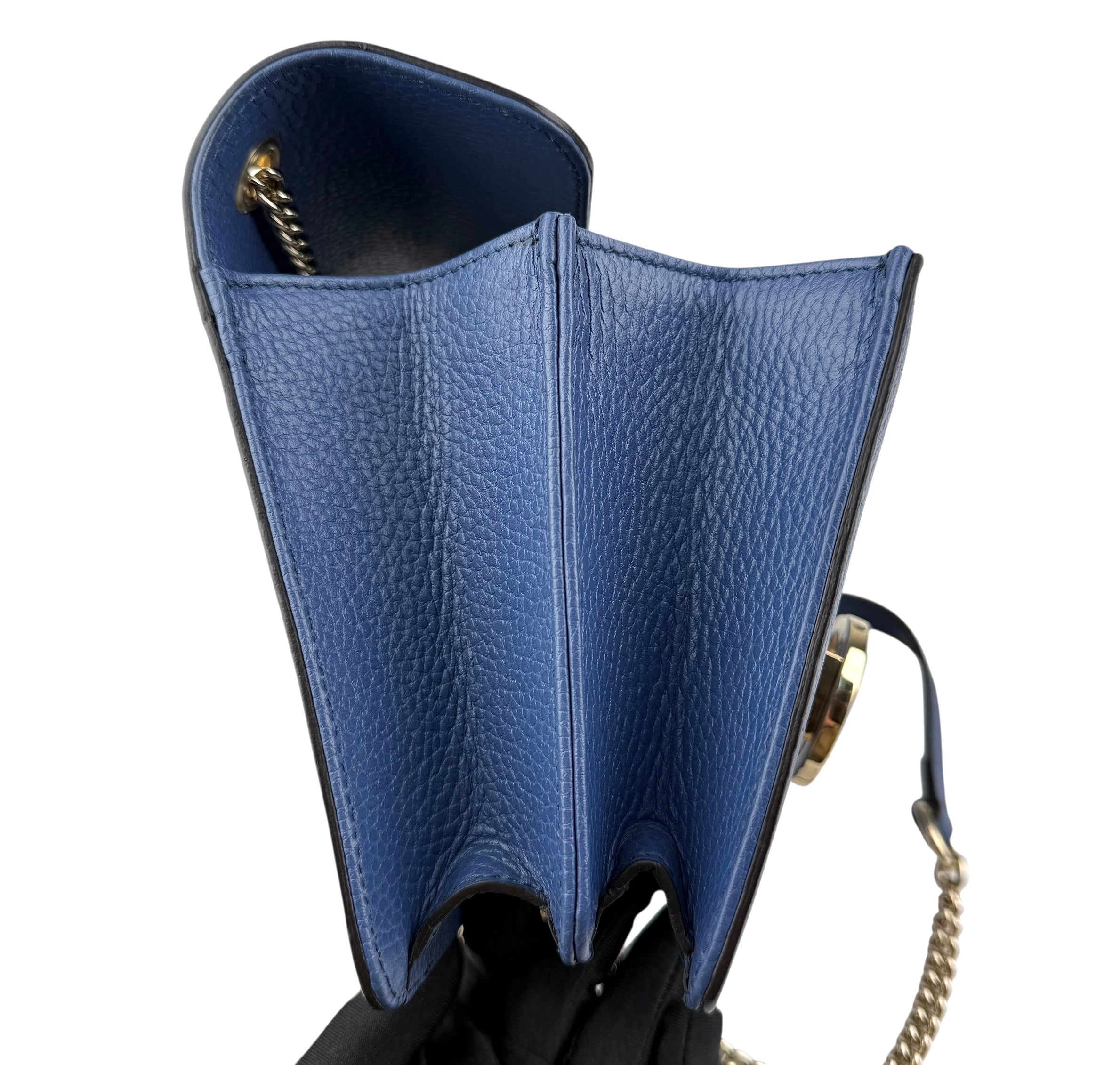 Pre-owned gucci-blue-leather-medium-interlocking-gg-shoulder-bag-front