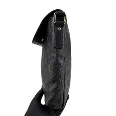 Pre-owned gucci-mens-guccissima-messenger-bag-black-front-view
