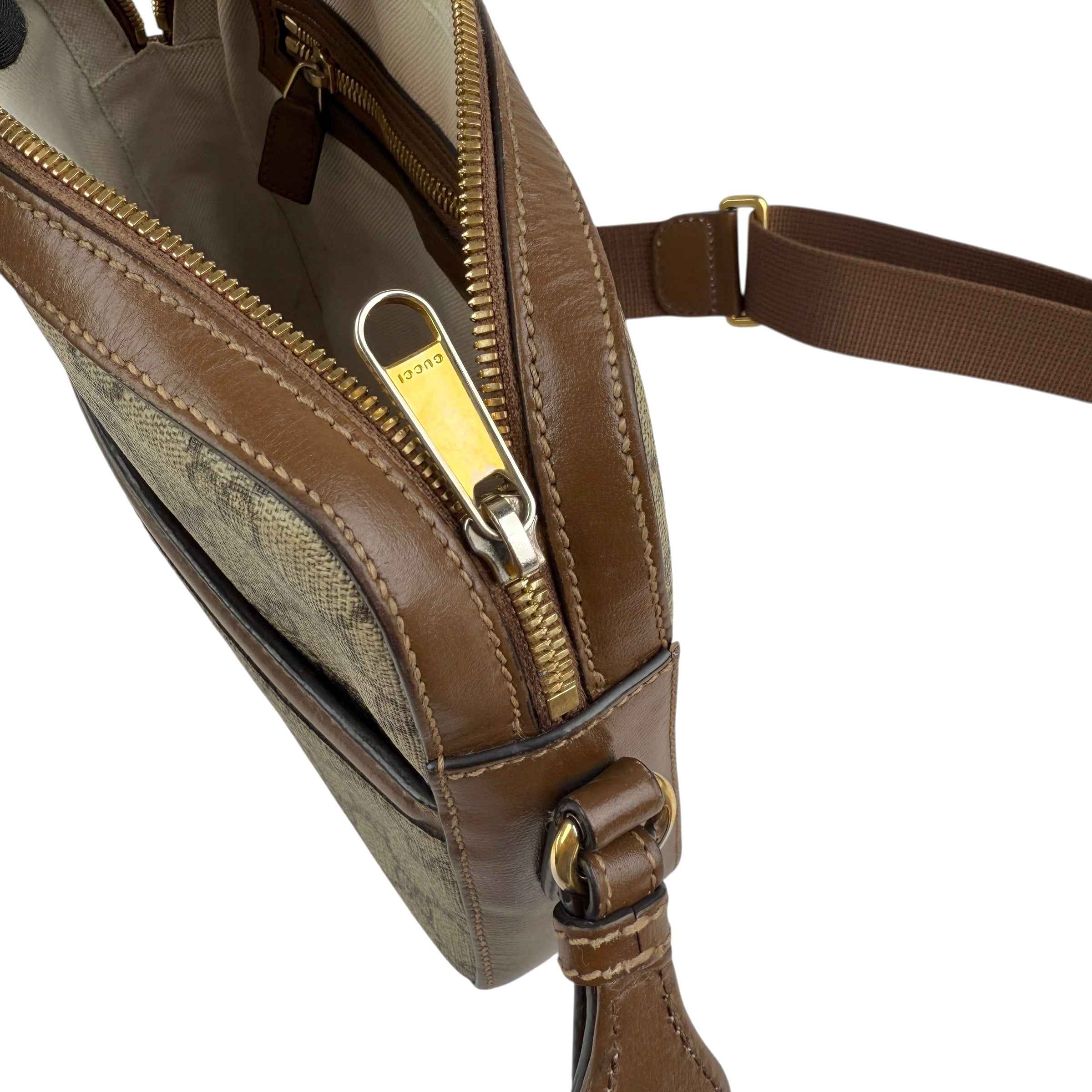 Gucci GG Supreme Messenger Brown Bag