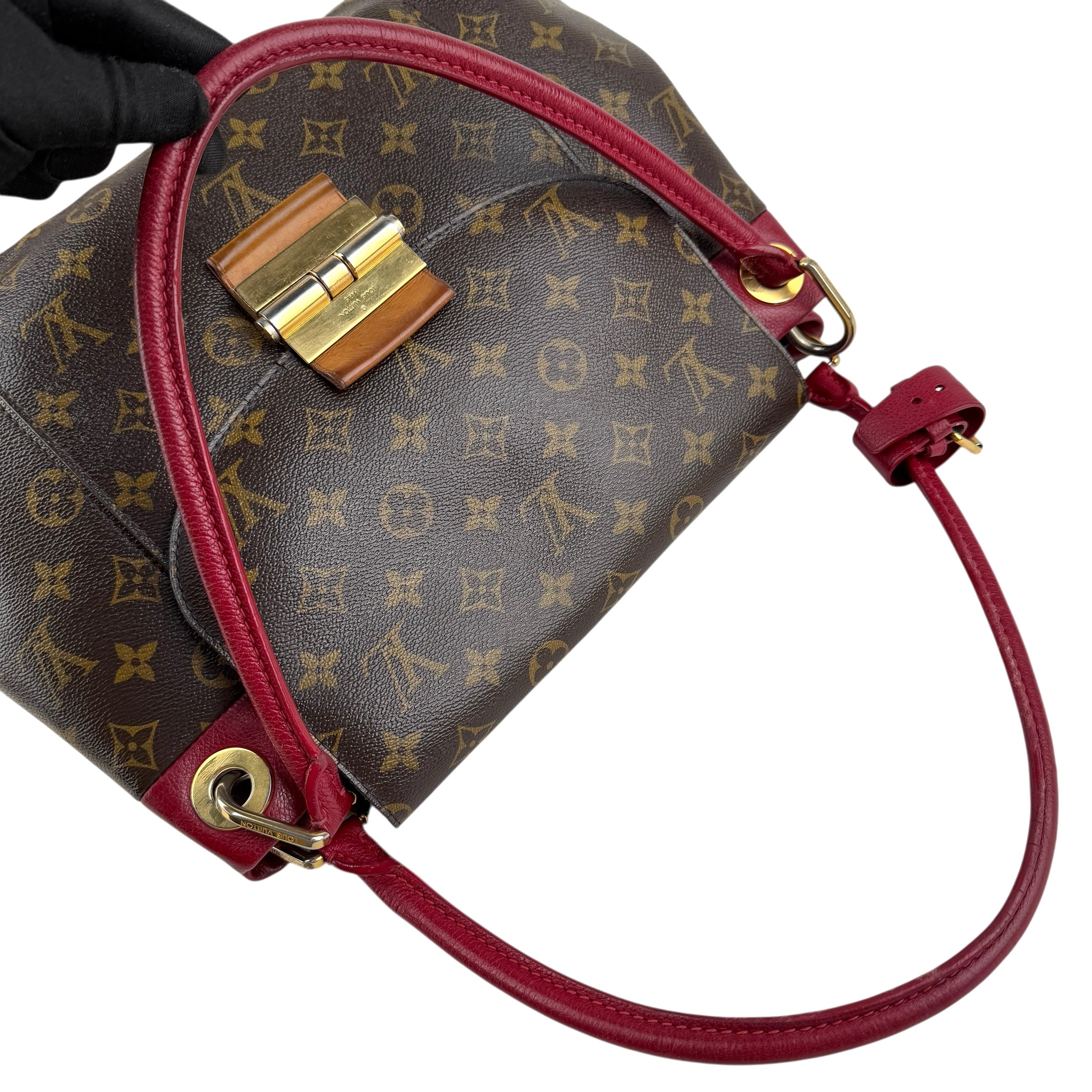 Pre-owned louis-vuitton-olympe-auror-monogram-shoulder-bag