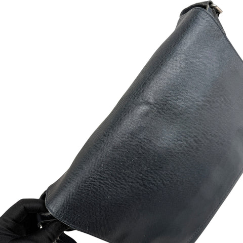 Louis Vuitton Black Taiga Leather Roman Messenger Bag