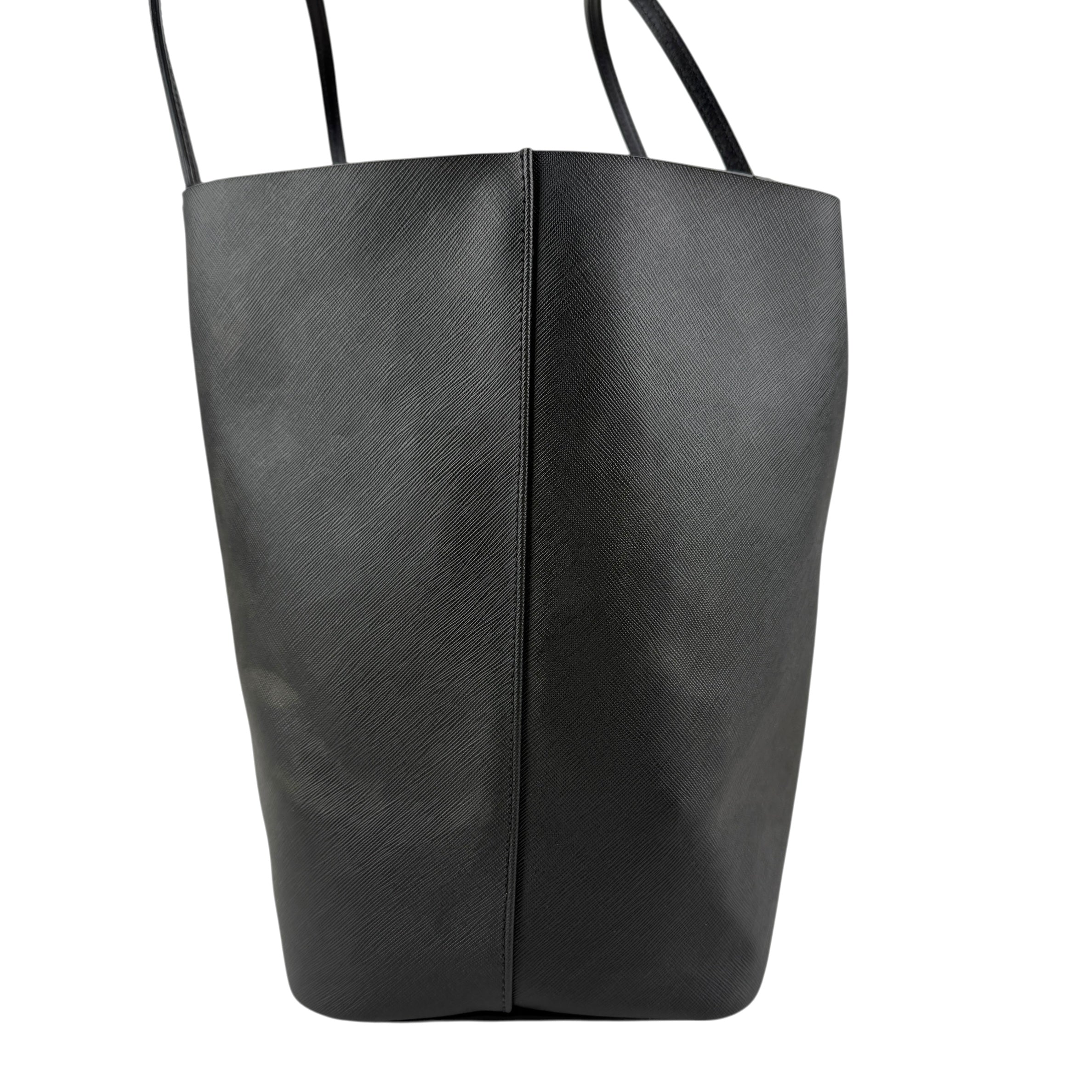 Pre-owned givenchy-antigona-bambi-tote-handbag
