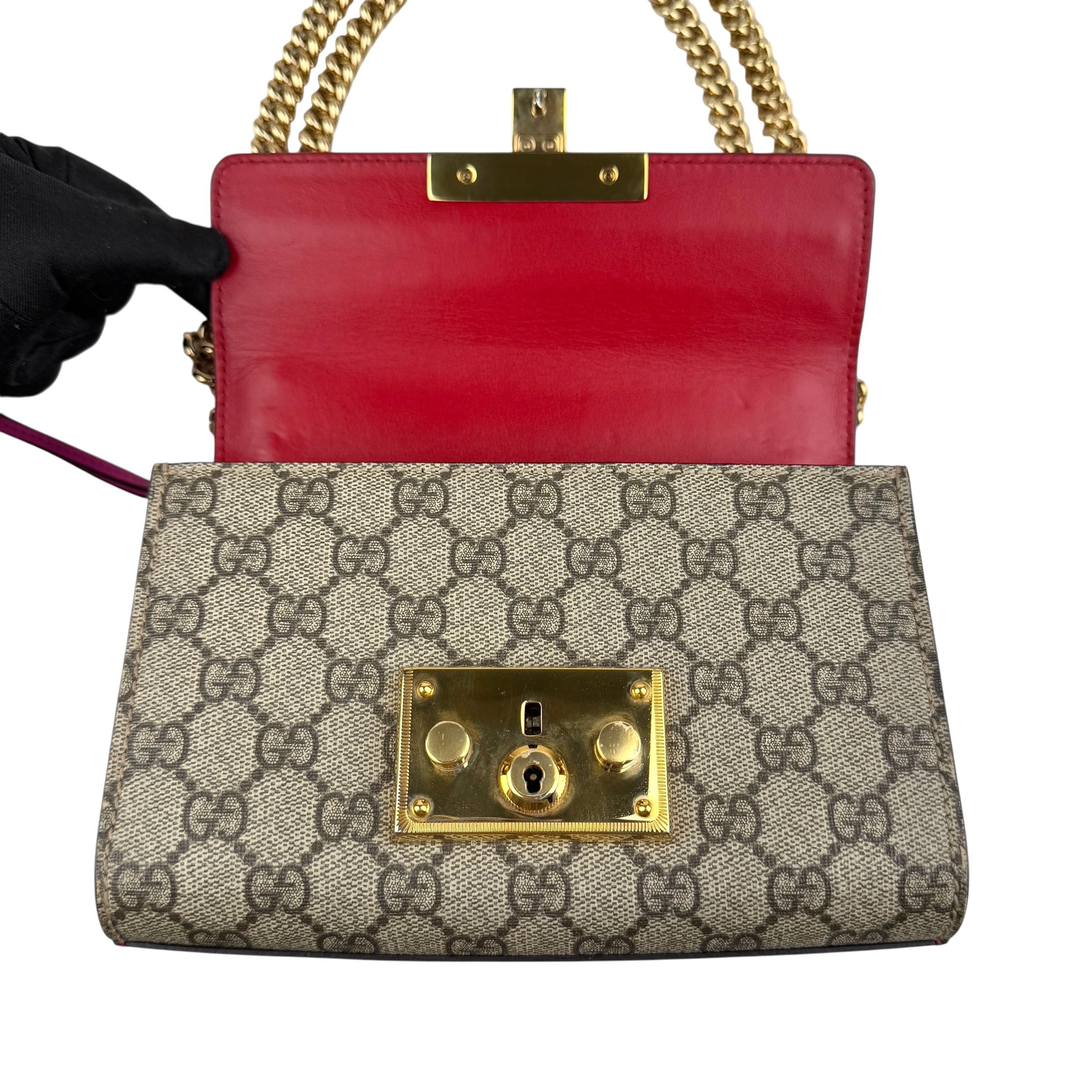 Pre-owned gucci-padlock-gg-supreme-chain-shoulder-bag