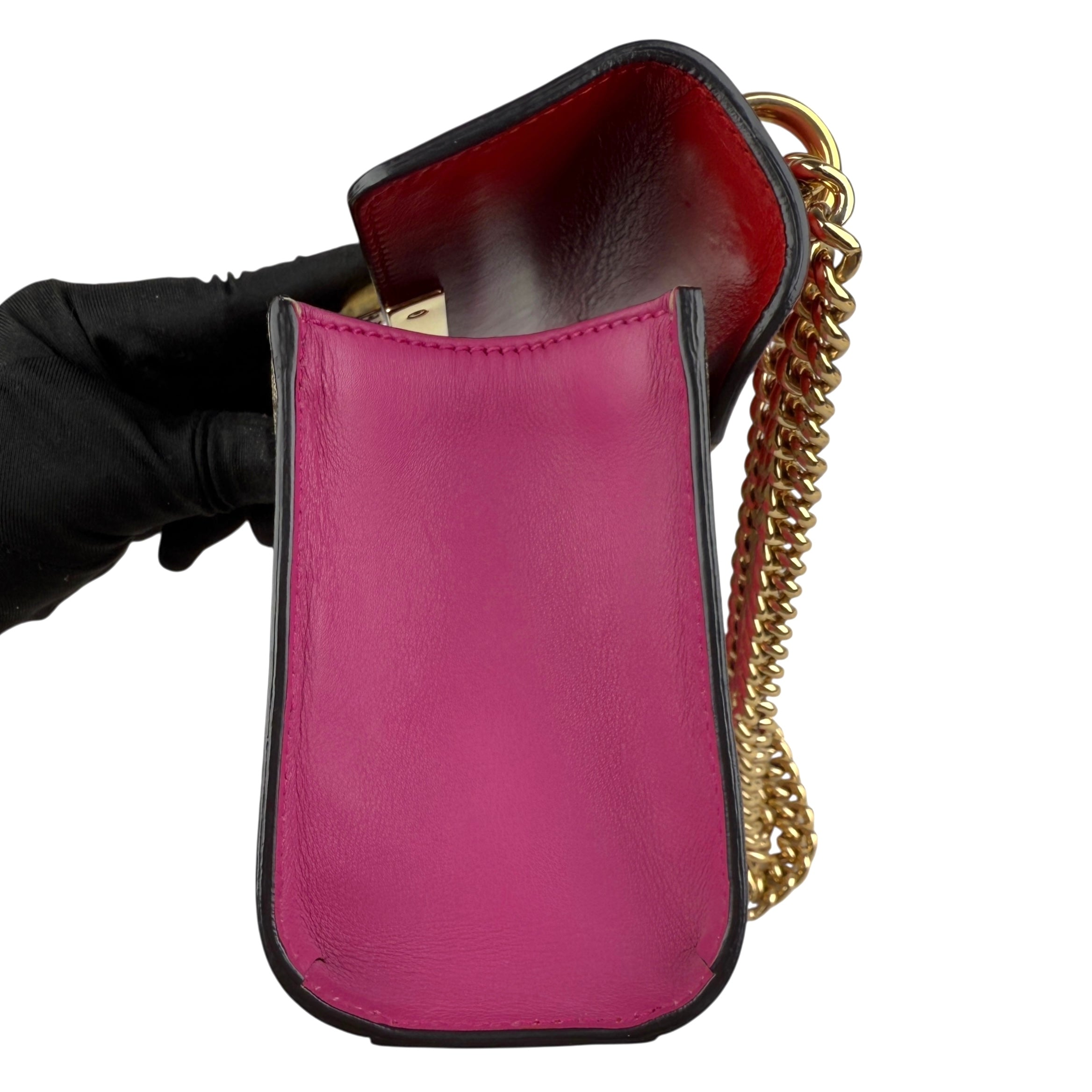 Pre-owned gucci-padlock-gg-supreme-chain-shoulder-bag