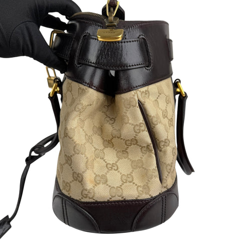 Pre-owned gucci-gg-canvas-body-bag-brown