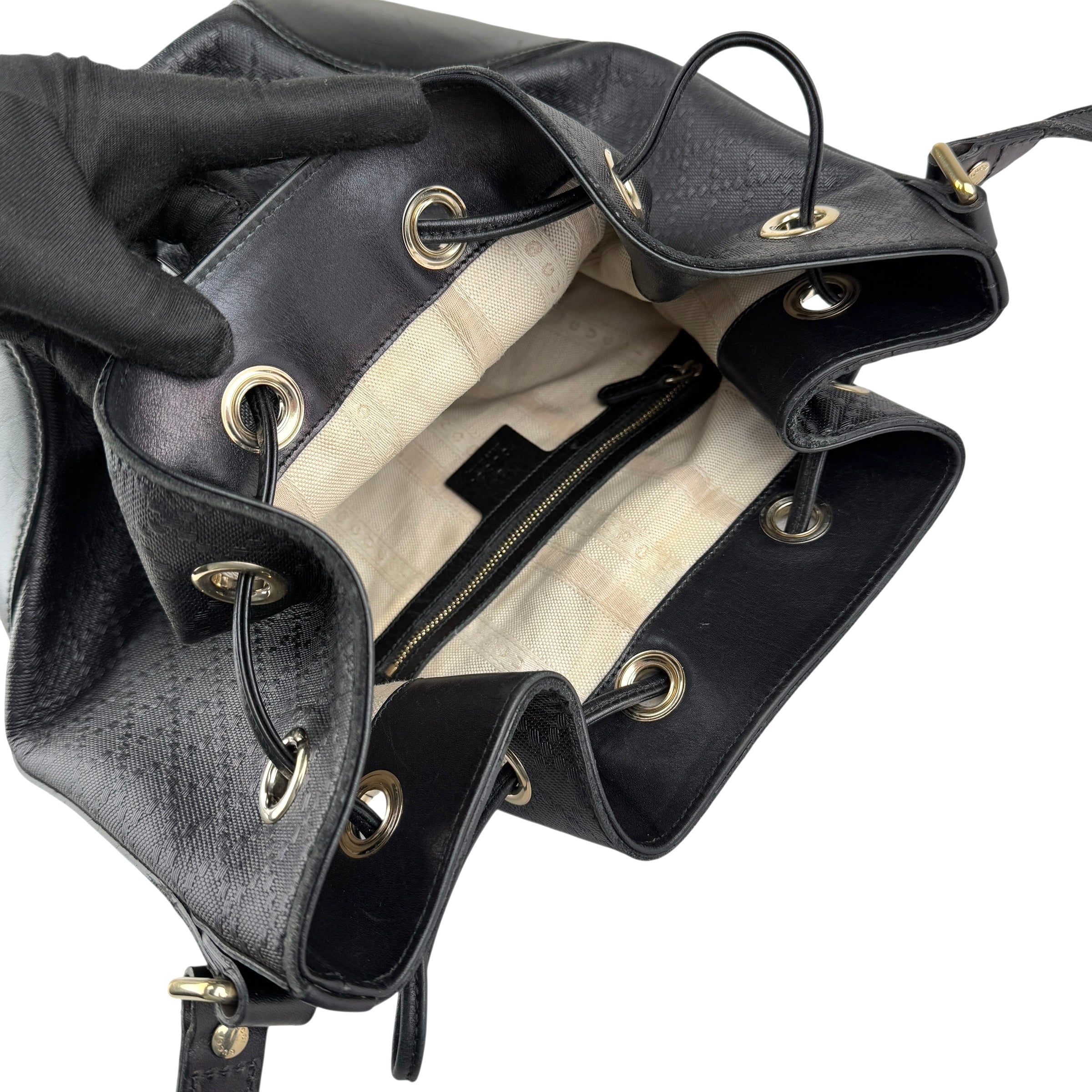 Pre-owned gucci-black-leather-diamante-bucket-bag