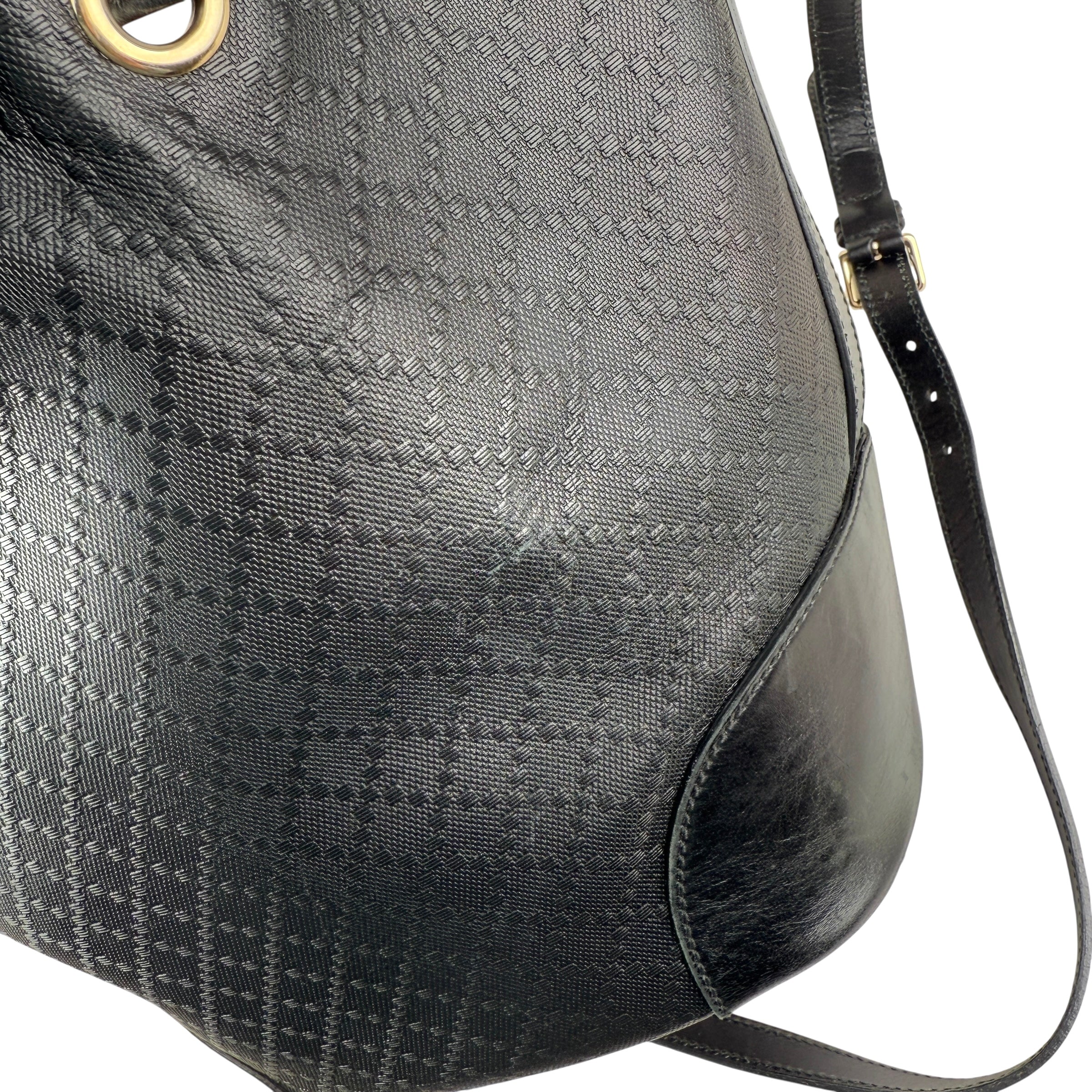 Pre-owned gucci-black-leather-diamante-bucket-bag