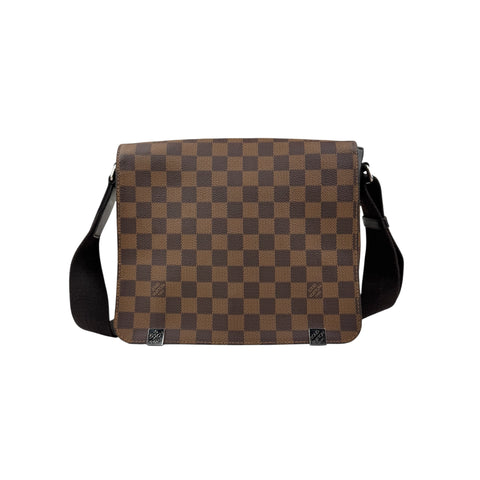 louis-vuitton-damier-ebene-district-crossbody-bag