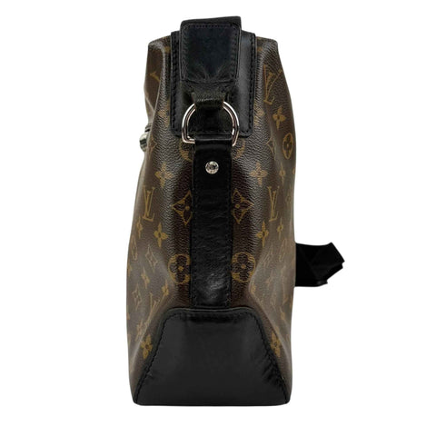 Louis Vuitton Torres Messenger shoulder bag