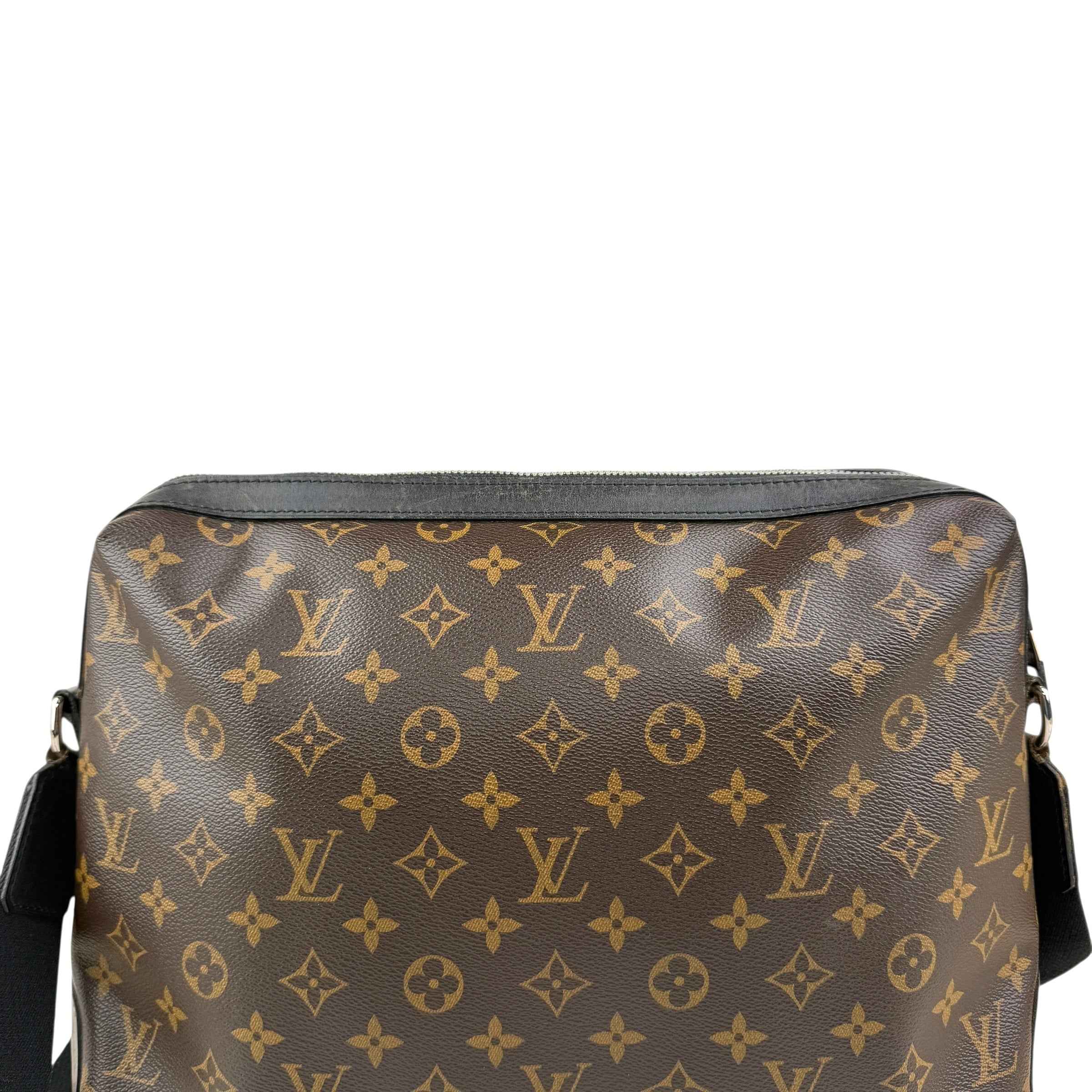 Louis Vuitton Torres Messenger shoulder bag