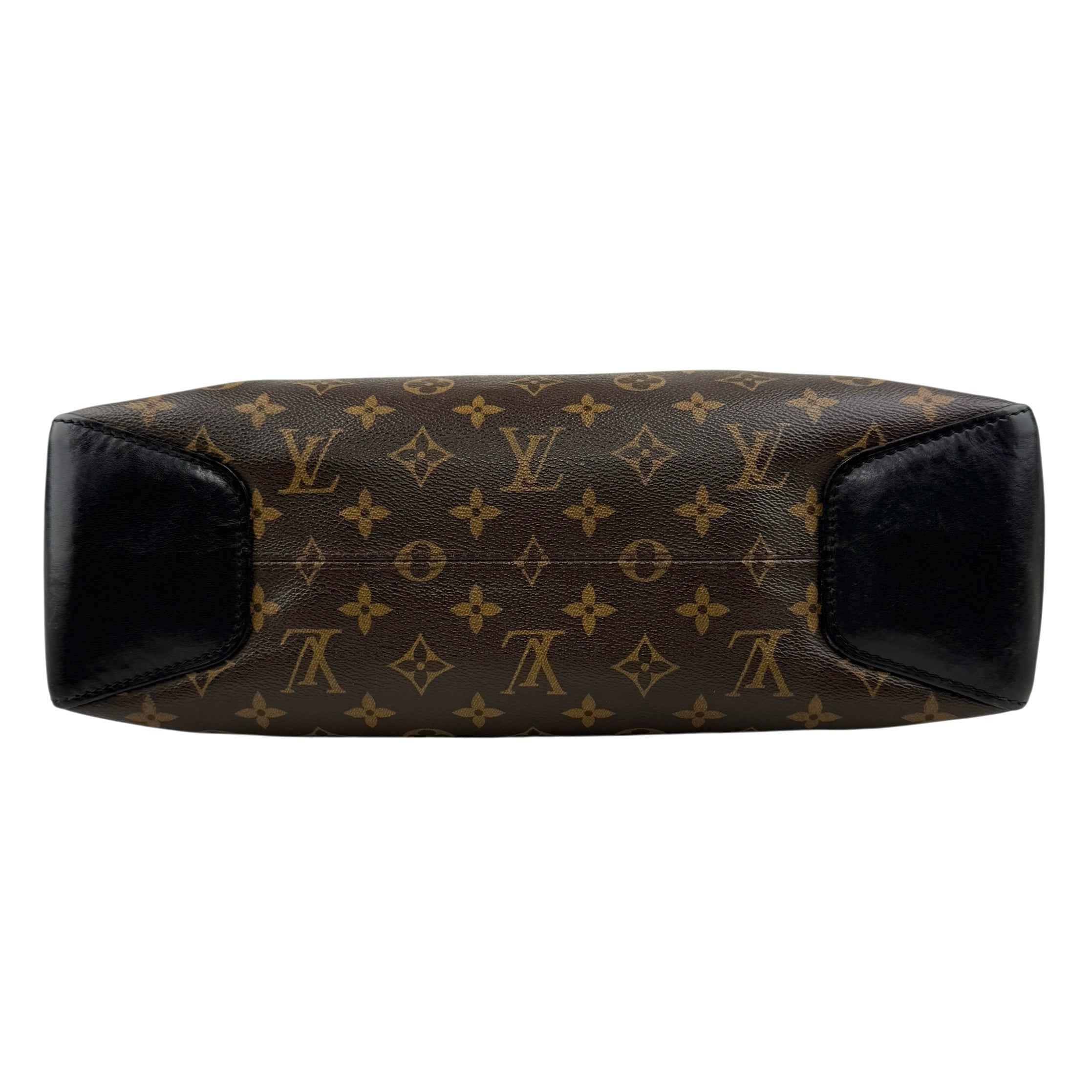 Louis Vuitton Torres Messenger shoulder bag