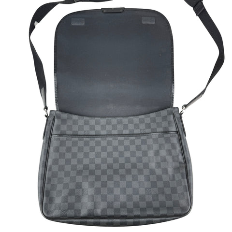 Louis Vuitton Daniel Messenger Bag