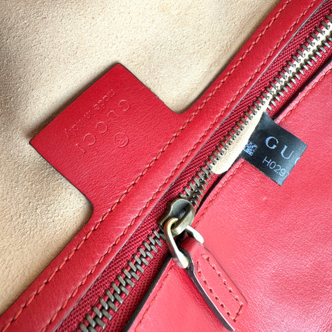 Pre-owned Gucci Red Quilted Leather GG Marmont Medium Matelasse Shoulder Bag shoulder bag