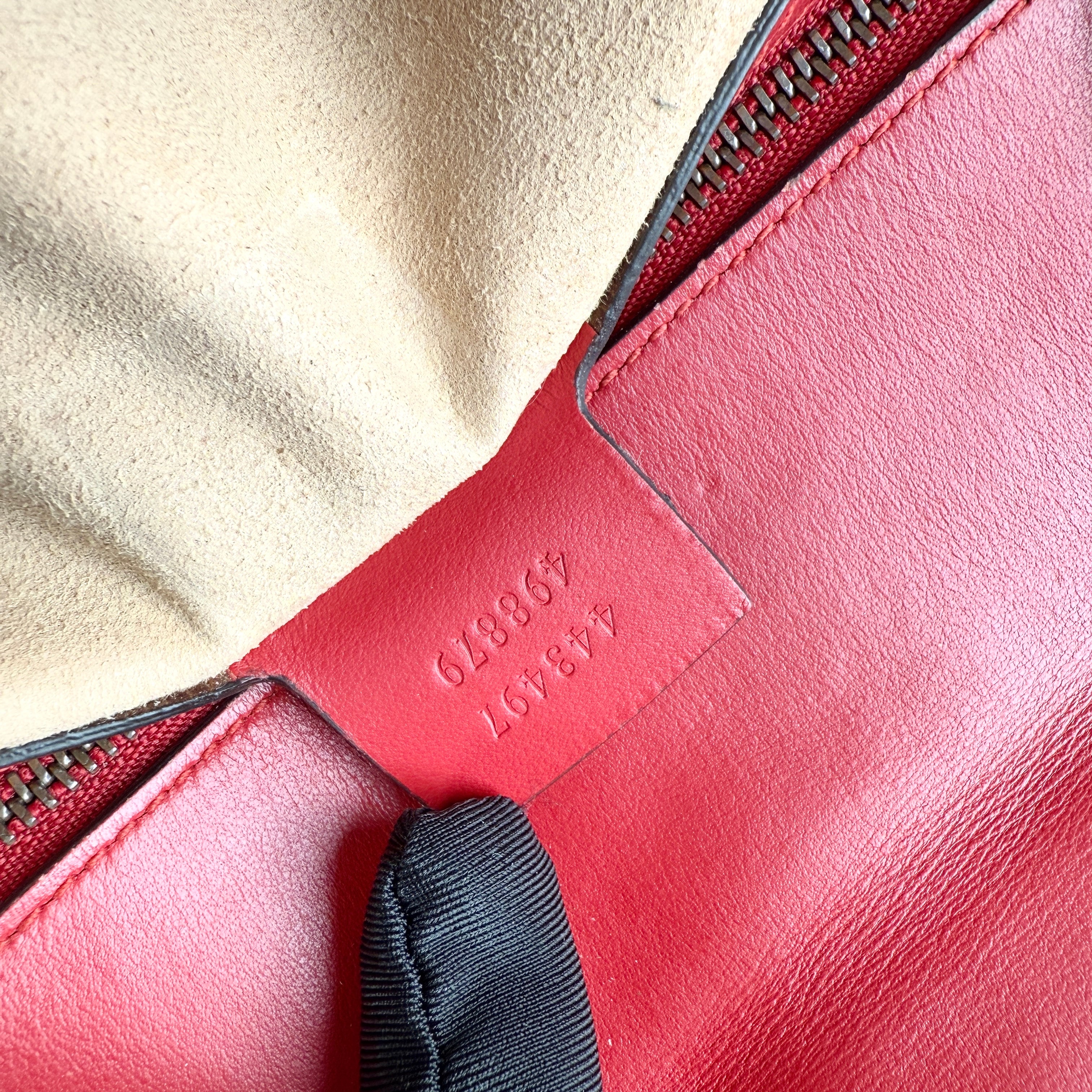 Pre-owned Gucci Red Quilted Leather GG Marmont Medium Matelasse Shoulder Bag shoulder bag