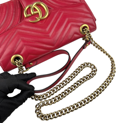 Pre-owned Gucci Red Quilted Leather GG Marmont Medium Matelasse Shoulder Bag shoulder bag