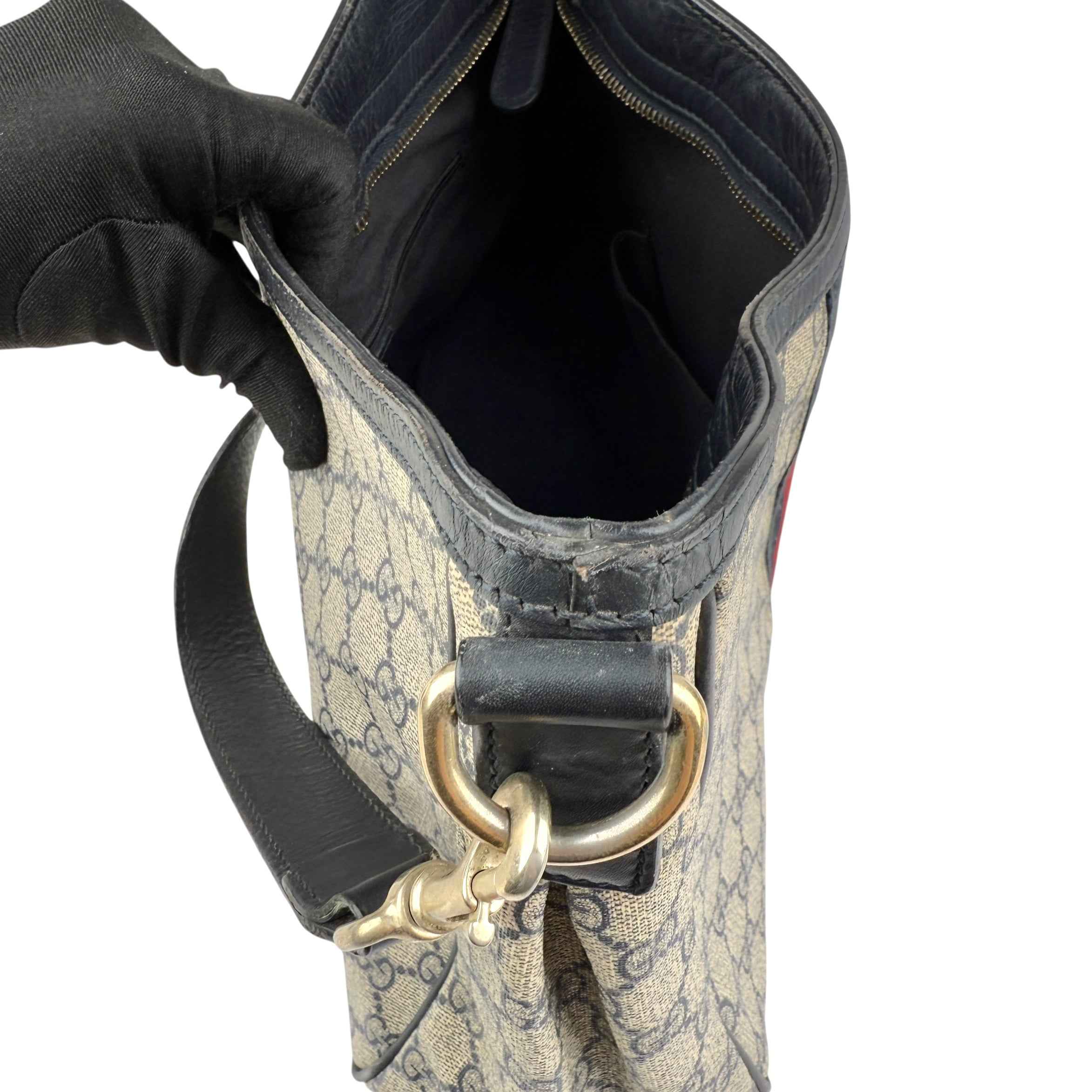 Gucci Medium GG Supreme Sherry Hobo