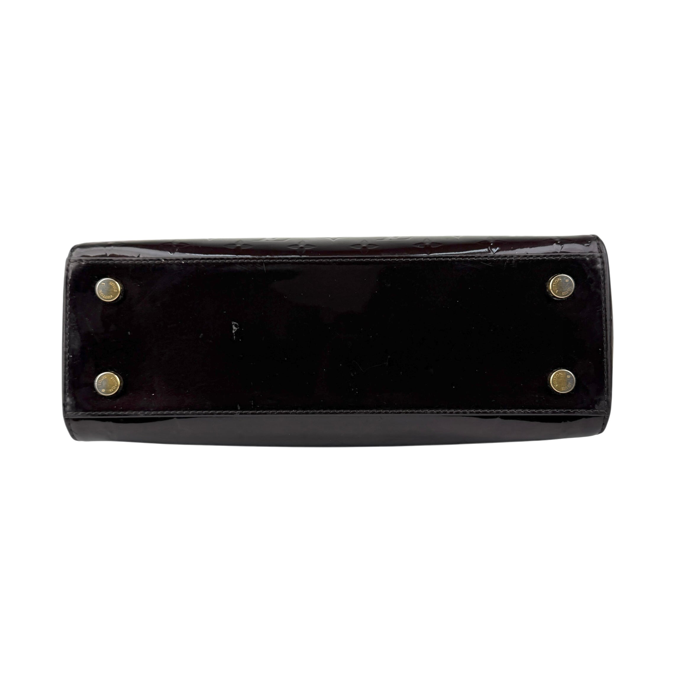 louis vuitton amarante monogram vernis brea mm bag bottom