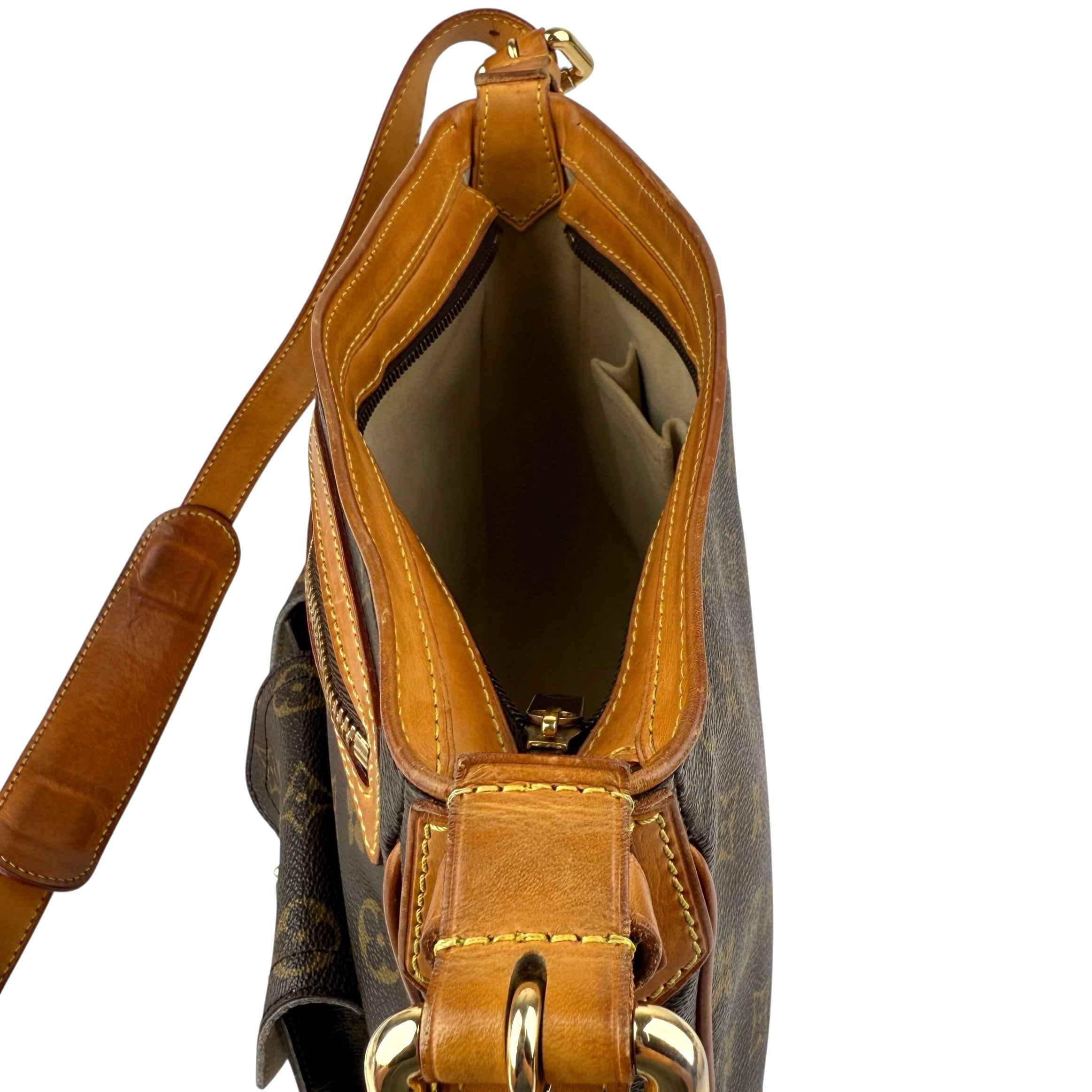 Louis Vuitton Monogram Hudson crossbody bag