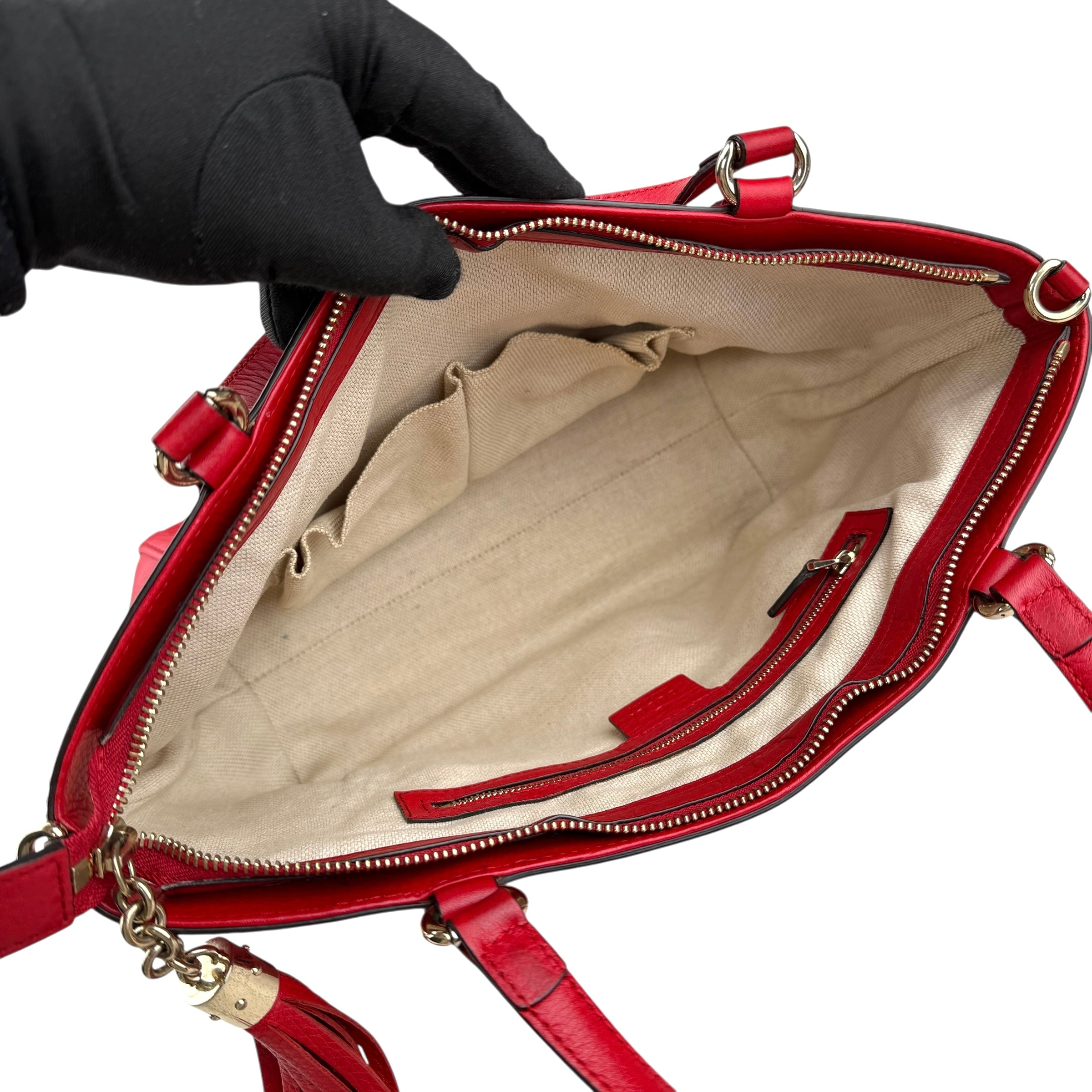 Gucci Soho Top Handle red leather handbag interior view