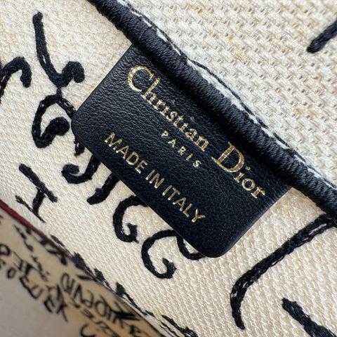 Dior White and Red Embroidered Canvas Dioramour Graffiti Book Tote