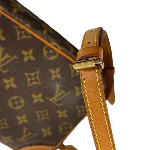 Louis Vuitton Trocadéro Leather Handbag - Loop Vintage