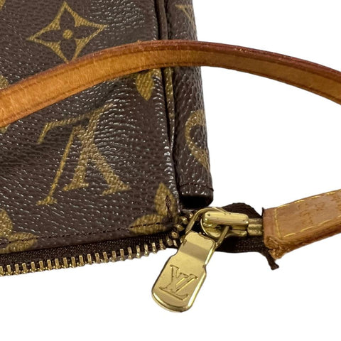 Louis Vuitton Pochette Accessoire Leather Handbag - Loop Vintage