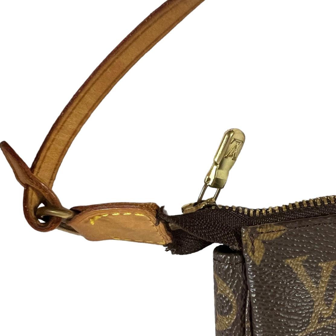 Louis Vuitton Pochette Accessoire Leather Handbag - Loop Vintage