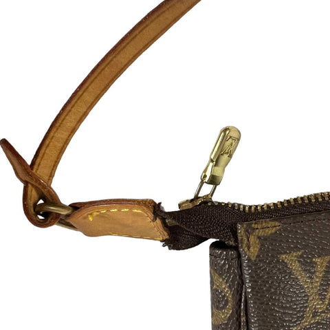 Louis Vuitton Pochette Accessoire Leather Handbag - Loop Vintage