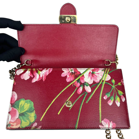 Gucci Red Interlocking G Blooms Leather Wallet on Chain