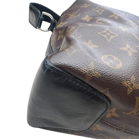 Louis Vuitton Messenger shoulder bag in brown monogram canvas and black leather