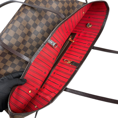 Louis Vuitton Neverfull MM in Damier Ebene Canvas