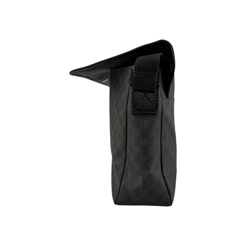 Gucci Black GG Imprime Messenger Bag