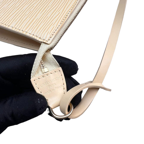 Louis Vuitton Pochette Accessoire Leather Handbag