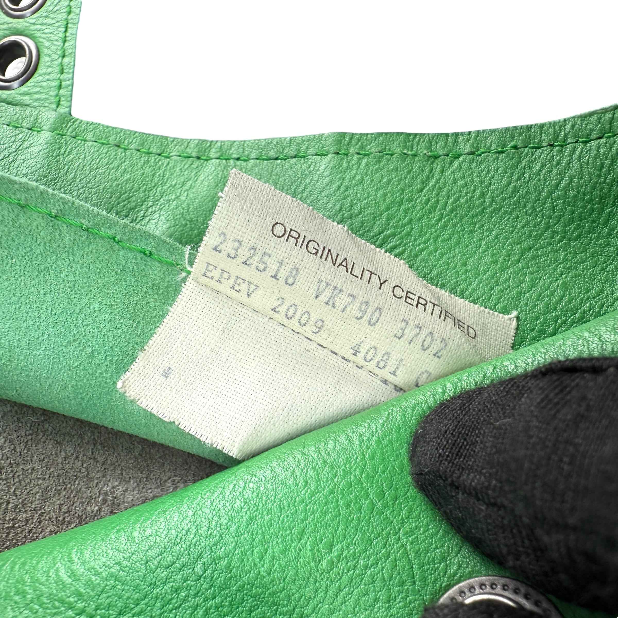 bottega veneta green leather intrecciato tote bag with eyelet handles inside pocket detail