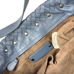 bottega veneta intrecciato blue leather shoulder bag inside pocket detail