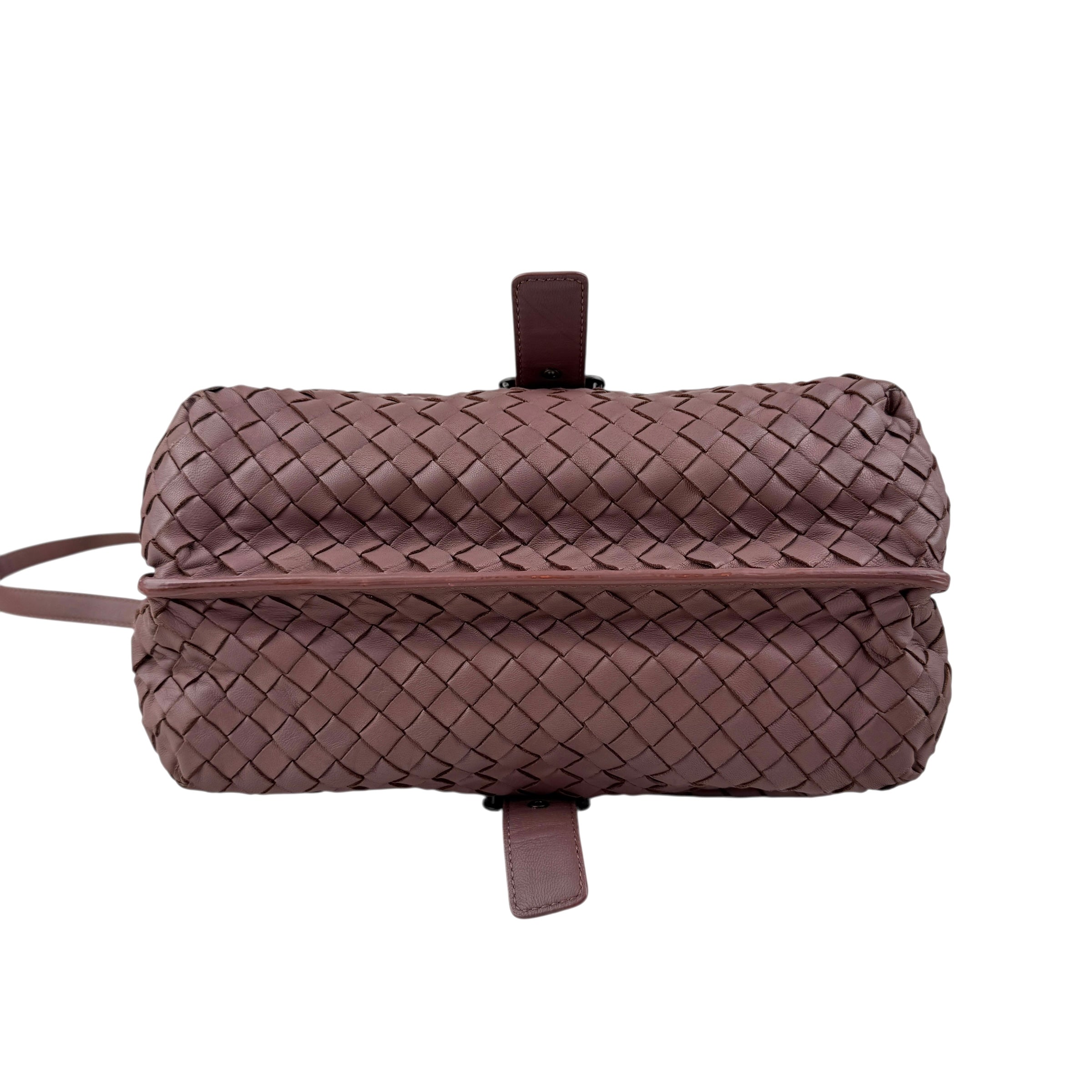 bottega veneta leather intrecciato double sided flap shoulder bag bottom