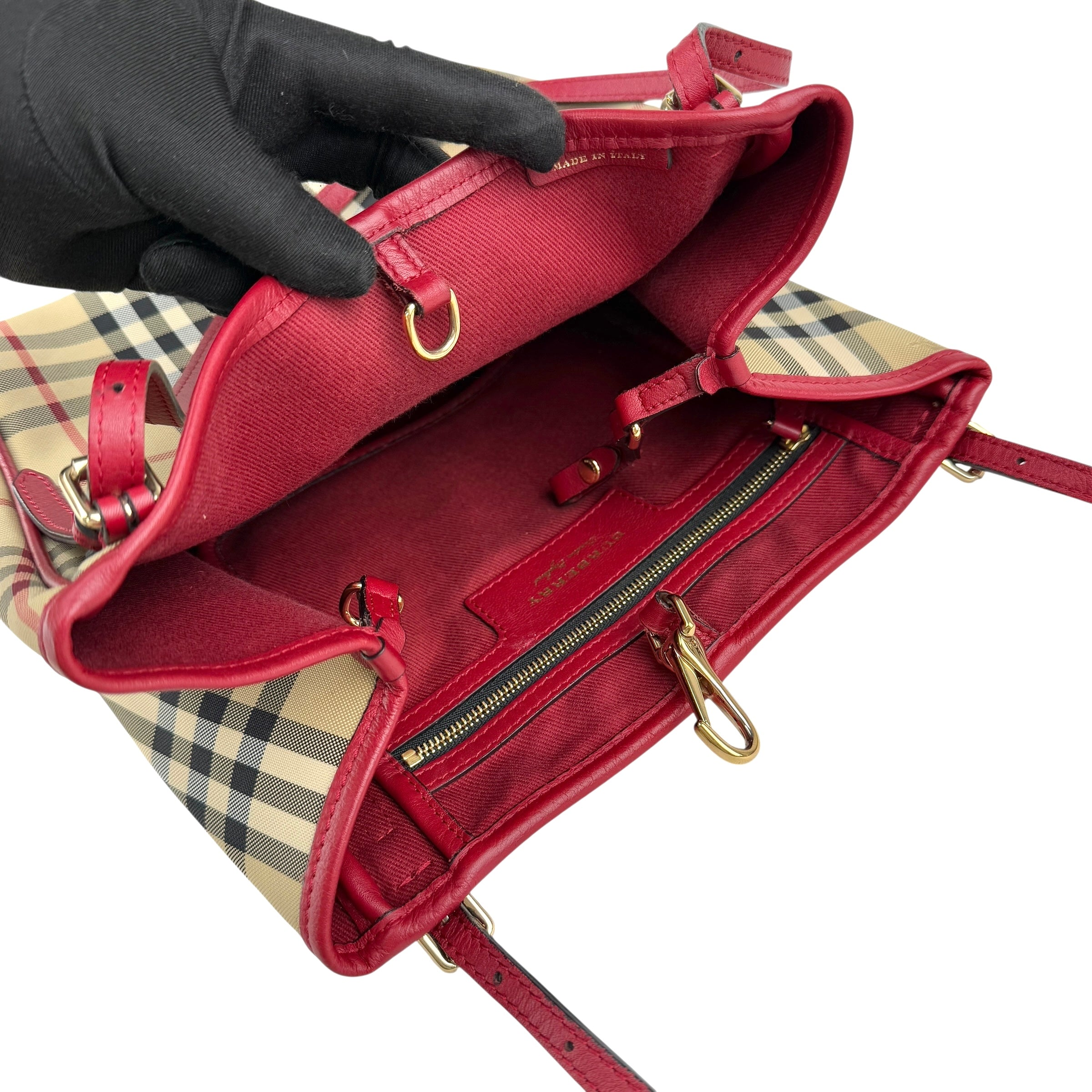 burberry red leather horseferry check canvas canterbury tote bag inside pocket detail