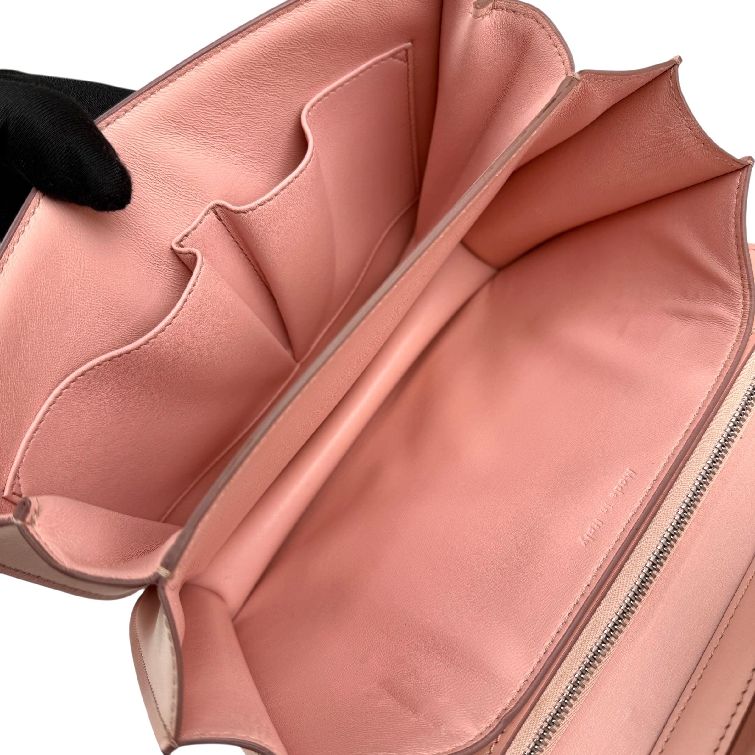celine-classic-box-leather-shoulder-bag-inside
